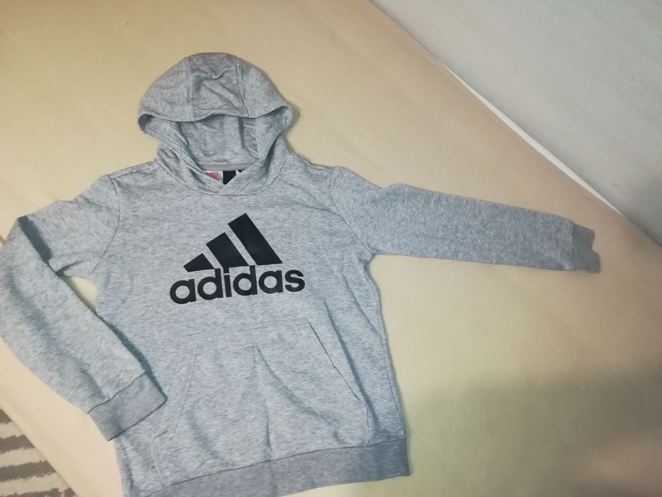 Оригинален детски суичър на Адидас
