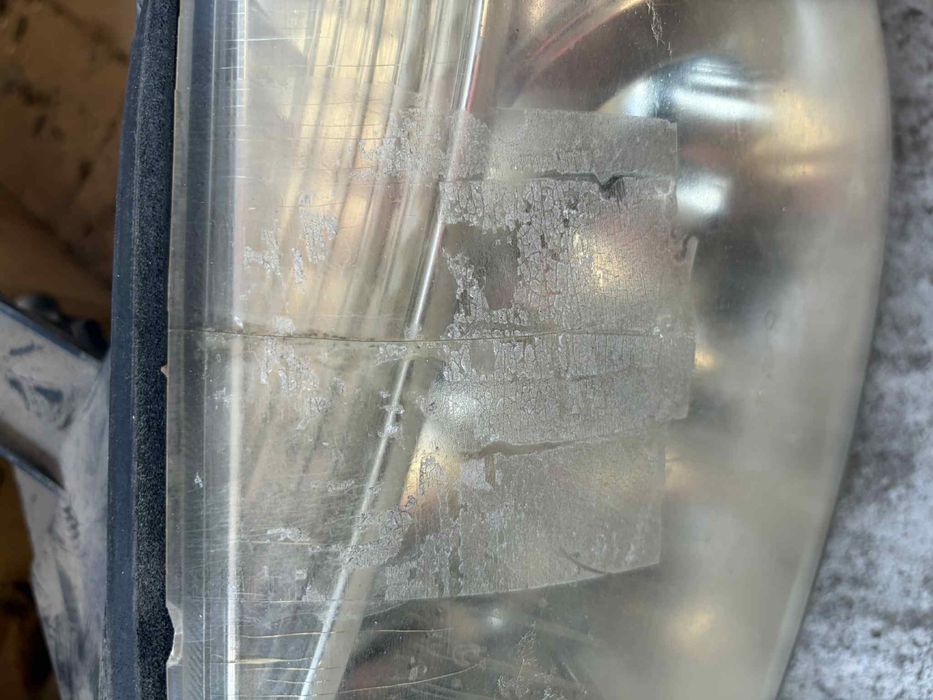 Десен фар за Тойота Рав 4