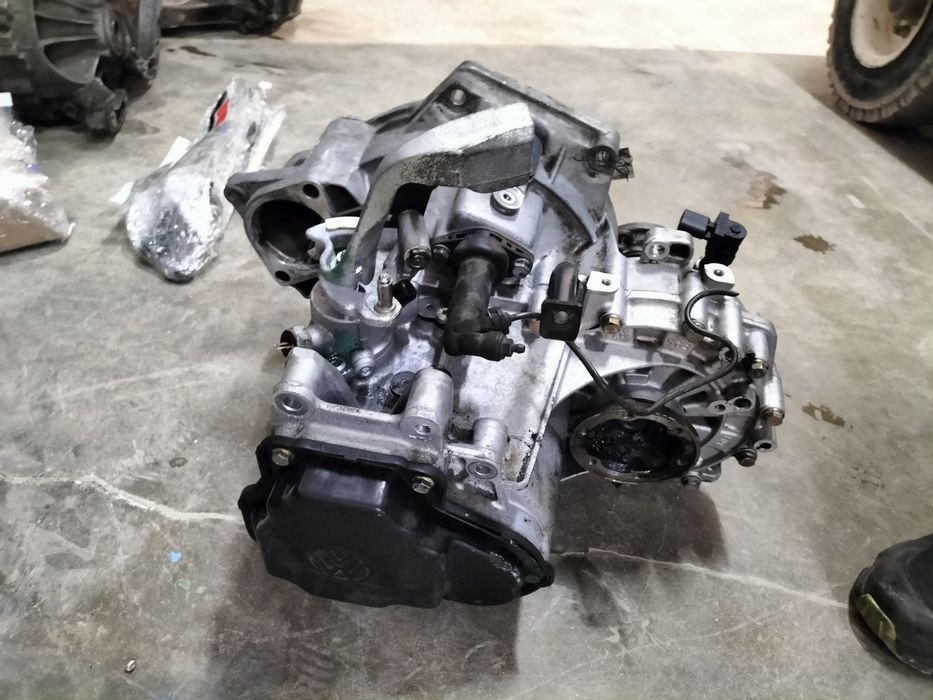 Ръчна скоростна кутия VW Golf 4 - Audi A3 - Seat Leon 1.9TDI Код: EUH