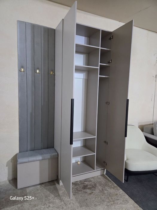 Прихожка со шкафом