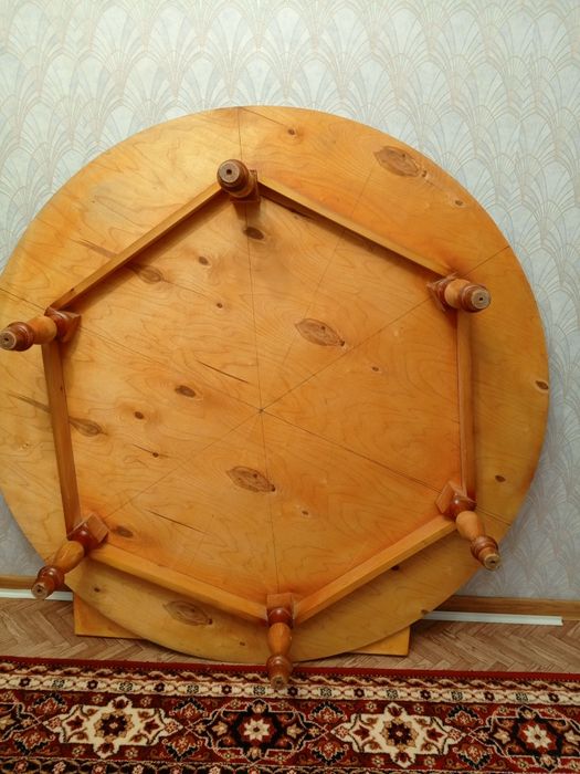 Продам круглый Жер стол