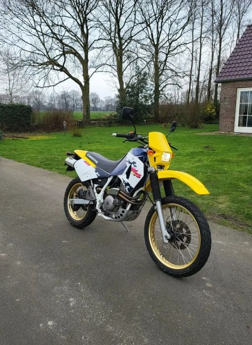 Motocicleta Cagiva W 16 cc 600 perfecta!