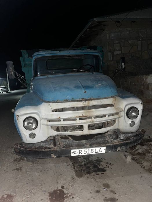 Zil 130  sotiladi