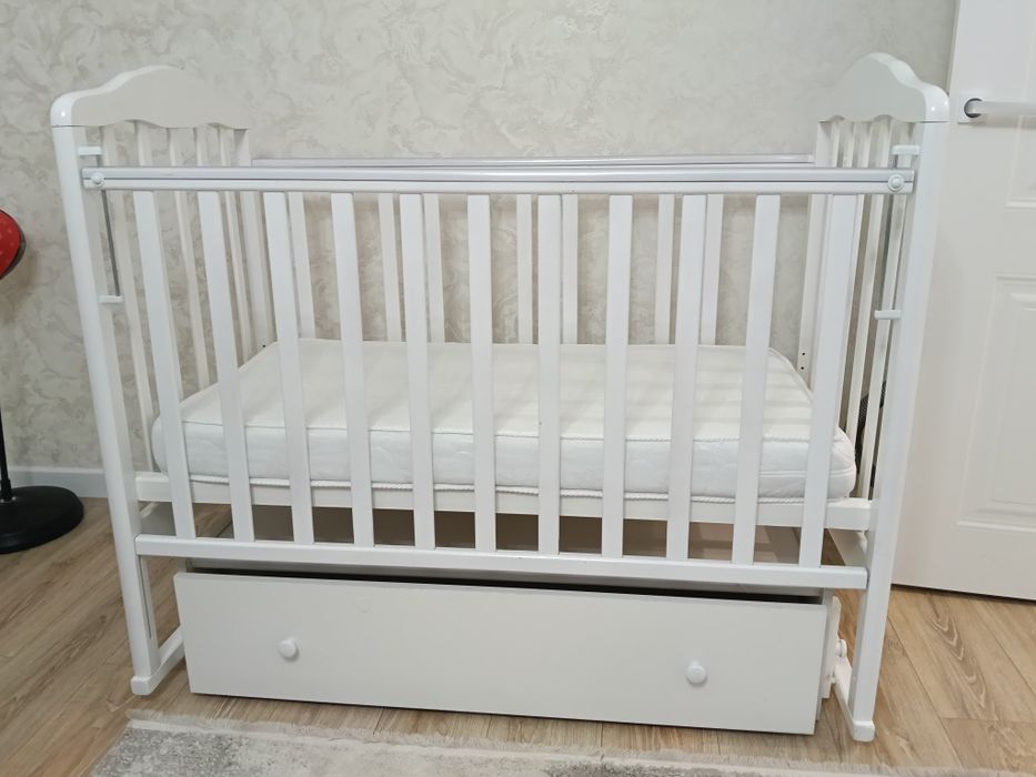 Продам детскую кроватку