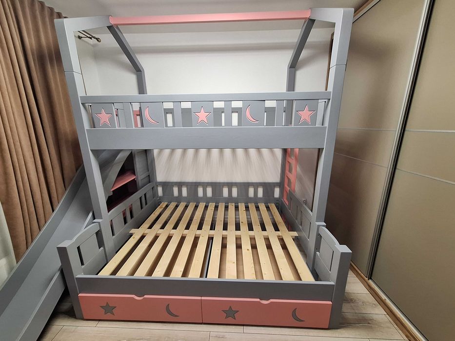 TRANSPORT GRATUIT.Pat etajat din lemn masiv.Cod 4007