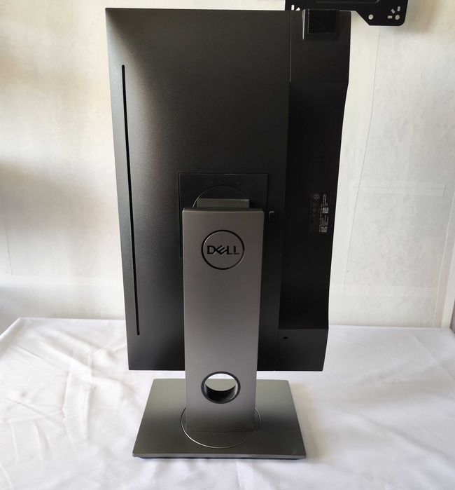 2К офис монитор DELL 24 инча