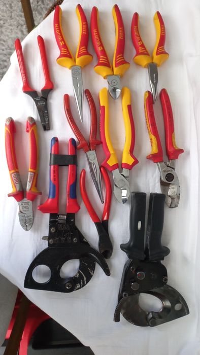 Foarfeci și clești pentru lucrari electrice