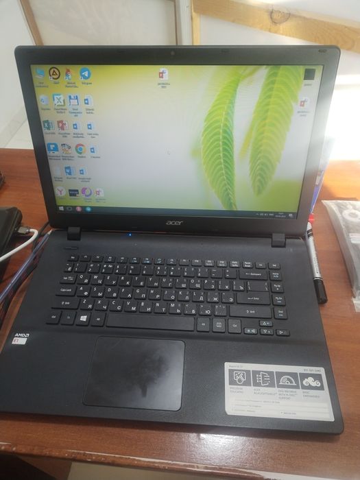 Acer noutbuk sotiladi srochna