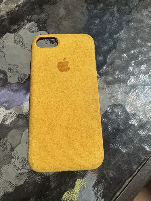 Чехлы на айфон 8