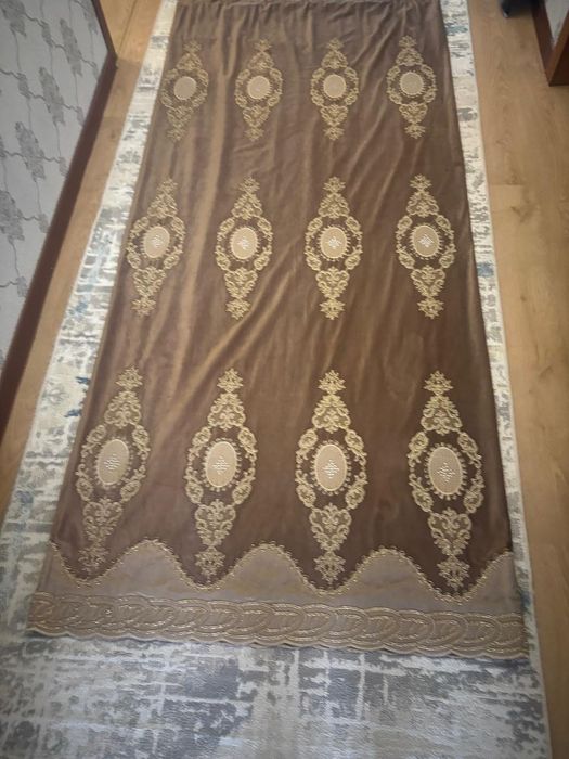 Шторы на окна продам