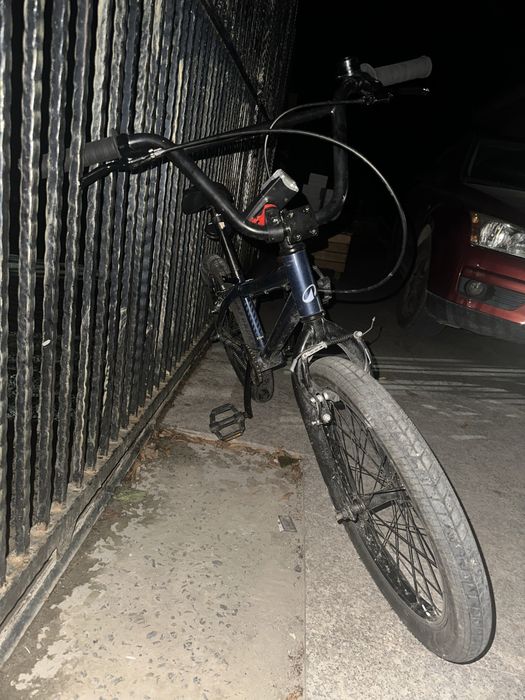 Bicicleta BMX BTWIN