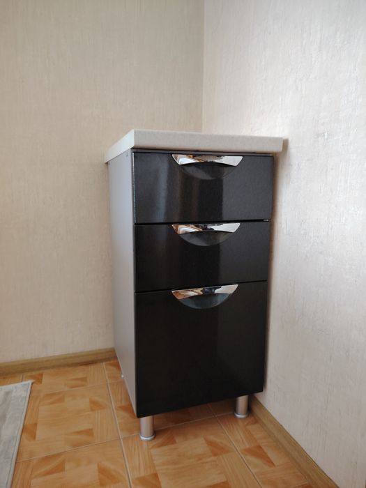 Продам Комод 3 полки