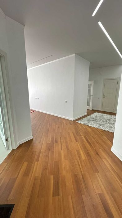 Продам 3х ком кв  в 10 мкр