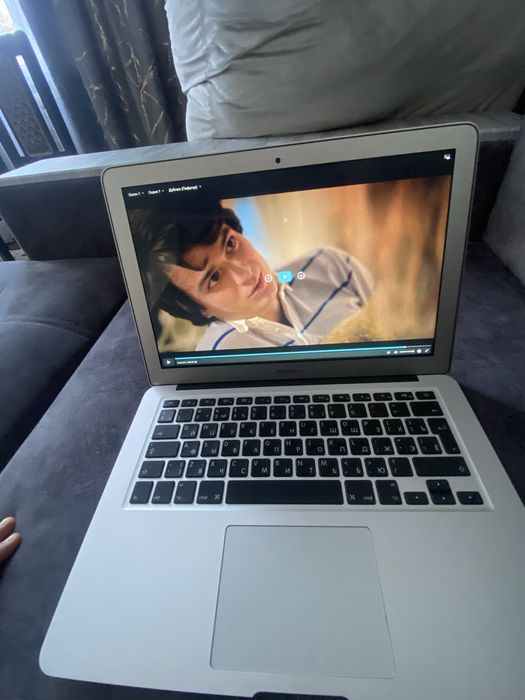 Продам MacBook Air 13