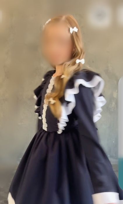 Нарядное школьное платье
