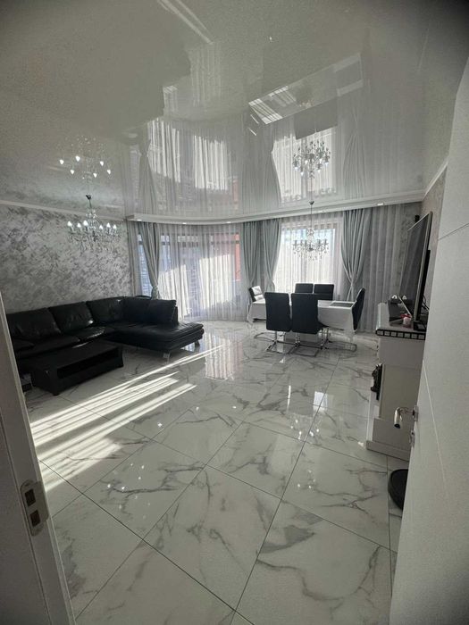 Продава се Многостаен апартамент в Пловдив, Остромила - 179 кв.м за 835 €/кв.м - Снимка #7