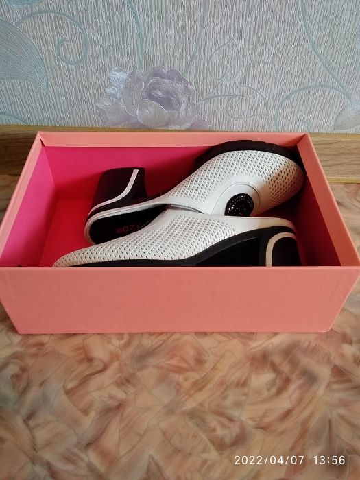 Стильная женская обувь.