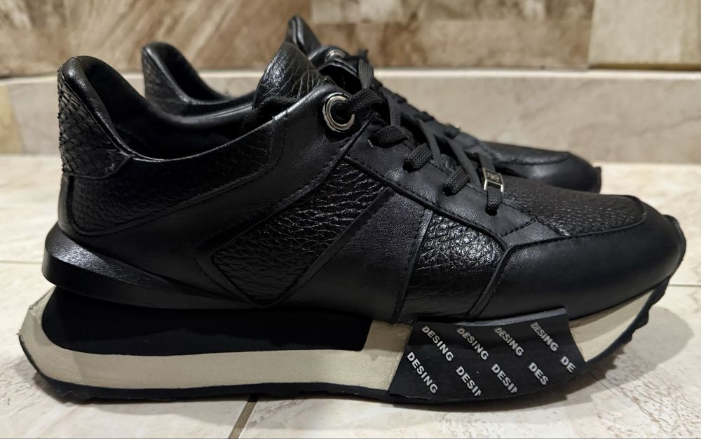 Дамски кожени обувки