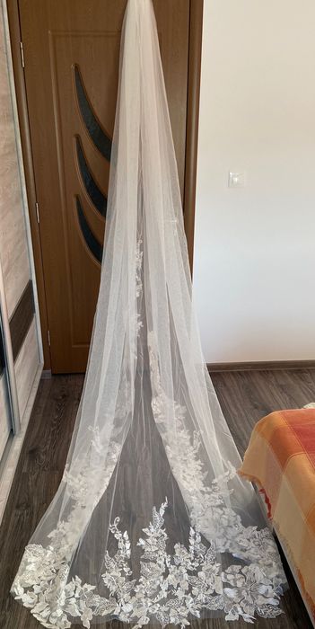 Voal de mireasă lung Marry Bridal cu dantelă brodată