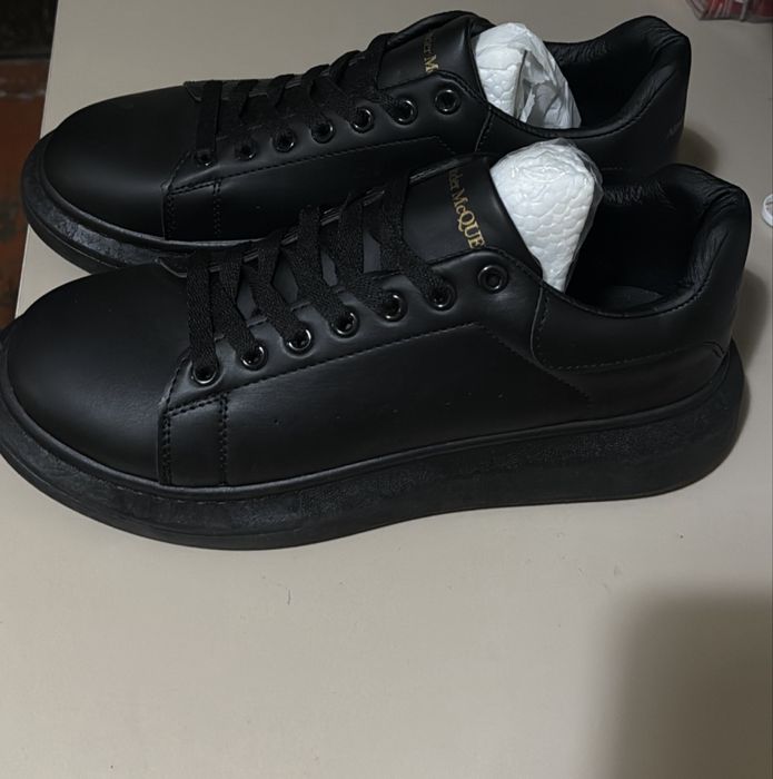 Продам кроссовки Alexander McQueen