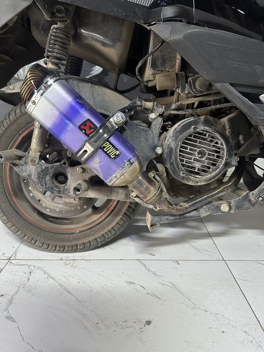 Продам выхлоп Akrapovic