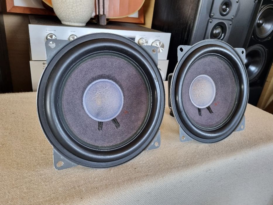 Set Difuzoare Mid/Bass Isophon. 8 ohms, 30 watts, 20,3 cm. Impecabile