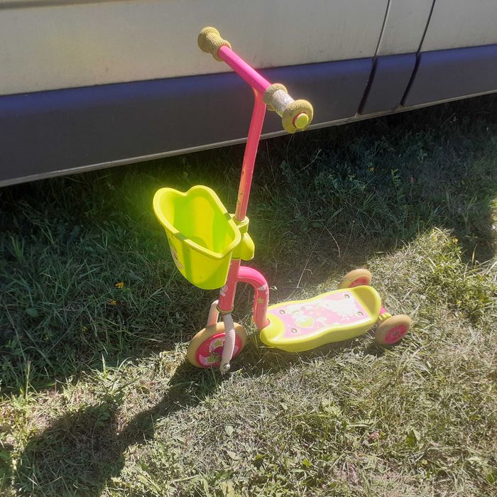 Vand trotineta pentru copii, stare foarte buna, pret 40 lei