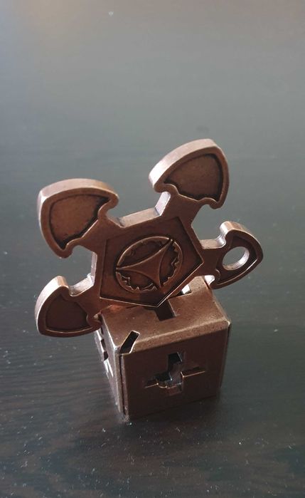 Puzzle metalic Hanayama Huzzle Cast