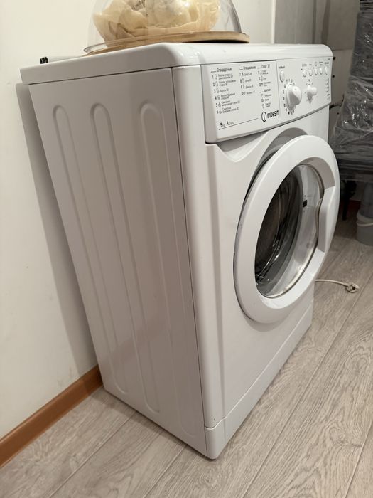 Стиральная машинка Indesit — (с ремонтом)