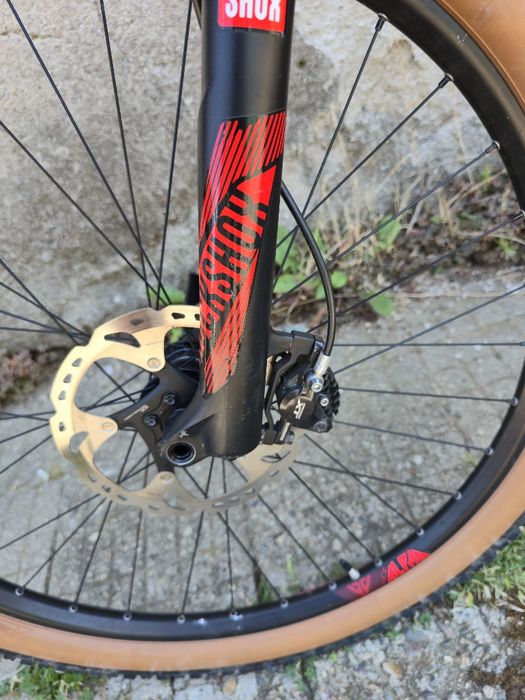 Боен твърдак Comencal Meta HT Am 27.5  Rockshox Pike 150mm  1x11 Sram проходни оси XT Спирачки Дропер пост