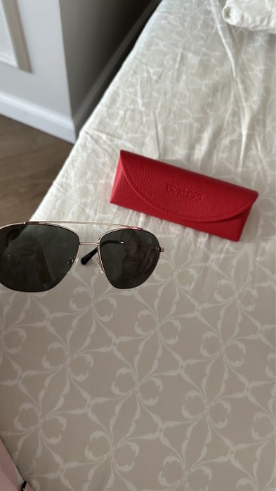 Очки бренда Guess