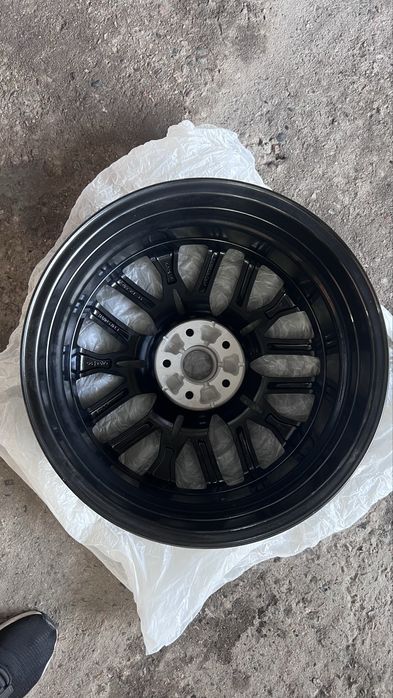 Продам диск от kia k5 1 шт.