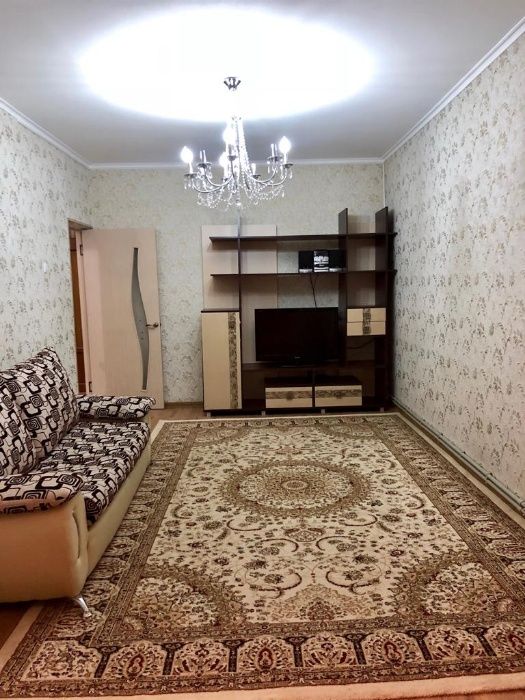 Сдам 2 км. квартиру, в центре