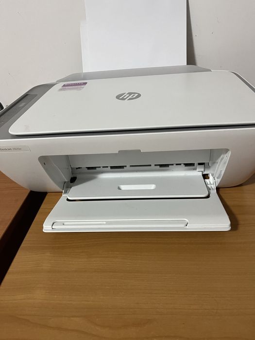 Imprimanta aproape nouǎ,am luat-o pentru facultate si am scos maxim 100 de foi şi nu o mai folosesc