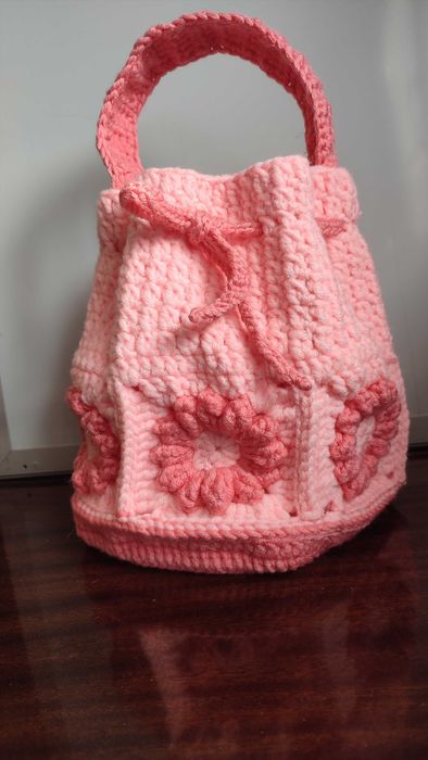 Ръчноизработени Плетени Чанти, Клъчове