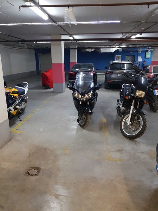 Паркоместа за мотори - Младост 3