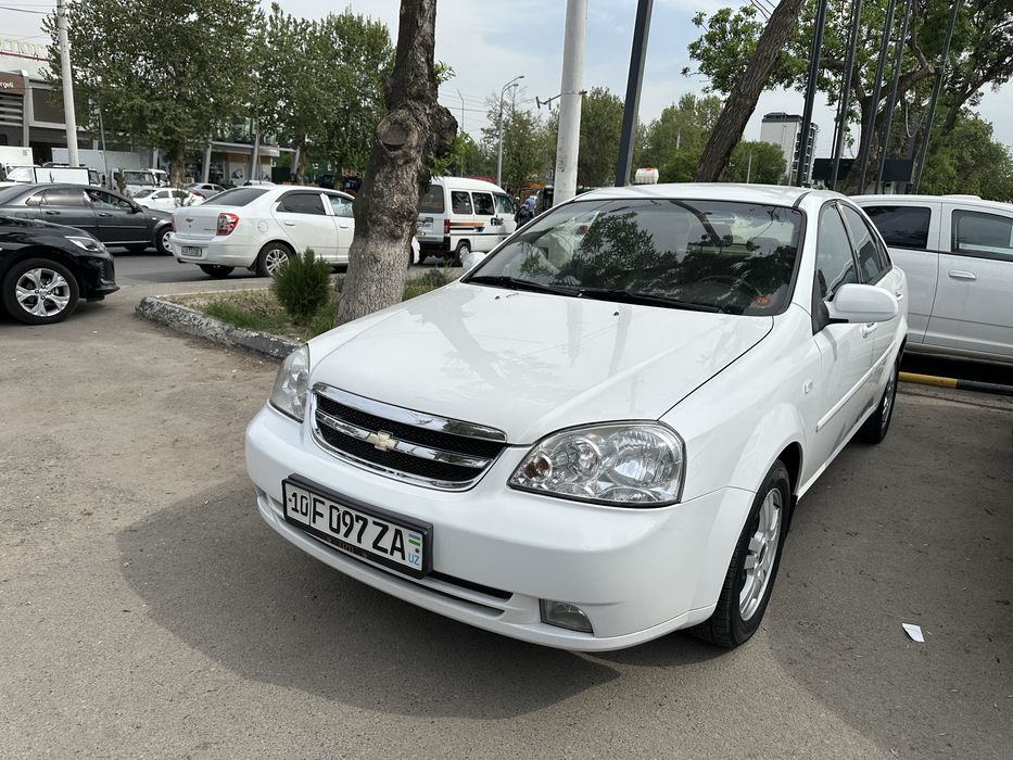 Lacetti 2012 gaz bor