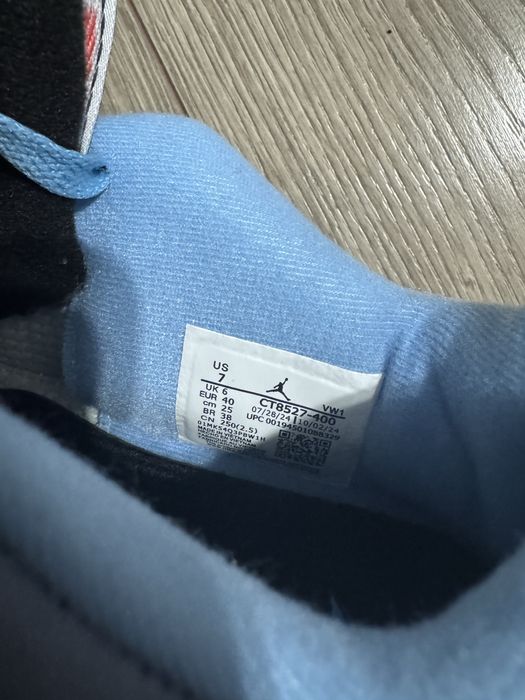 Jordan 4 University Blue nr 40