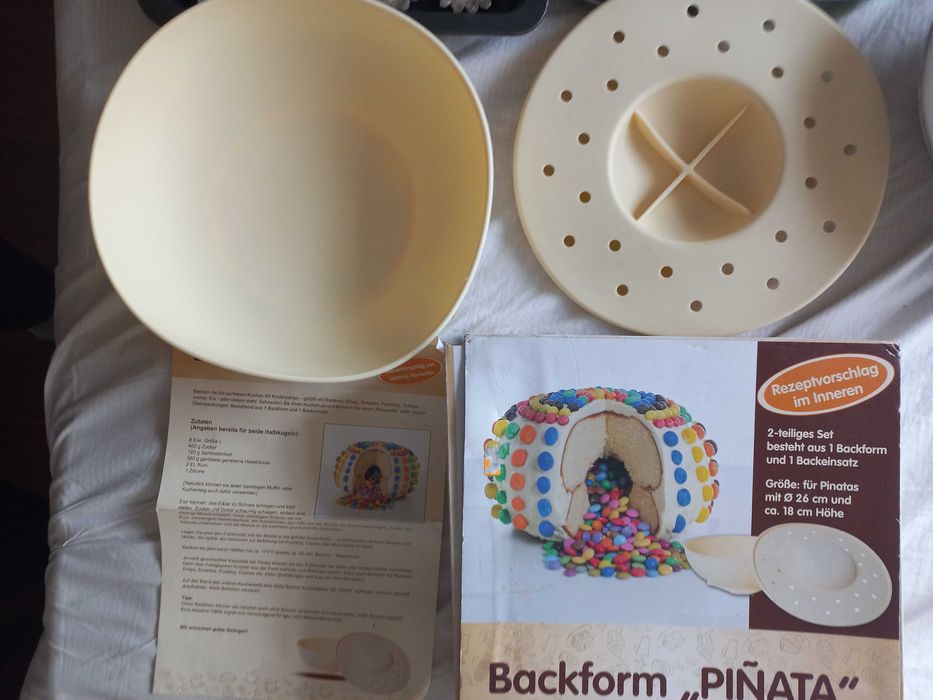 Форма за мъфини, тава и резци Hello Kitty за печива, кошнички, Пинята