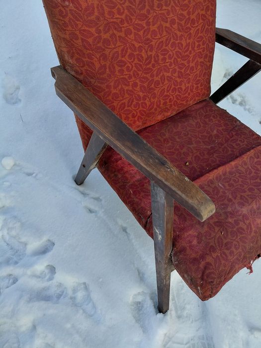 Продам  кресло  советских  времен