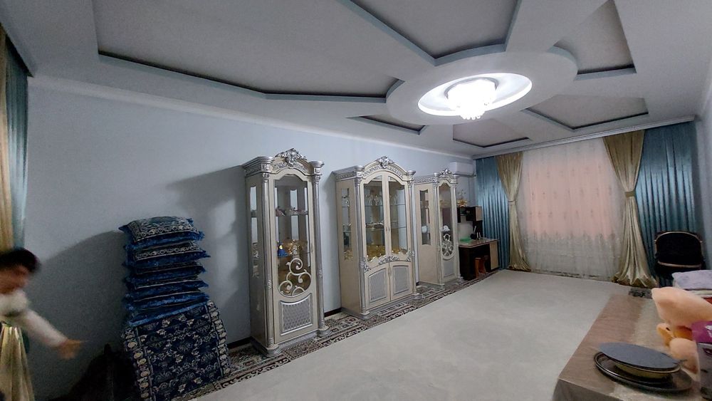 Uy sotiladi. Jizzax shaxar O'ratepalik maxallasi