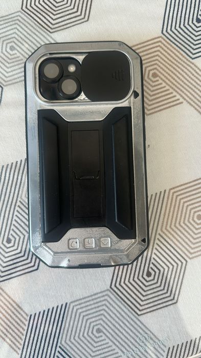 Продам Айфон 15 в отличном состоянии