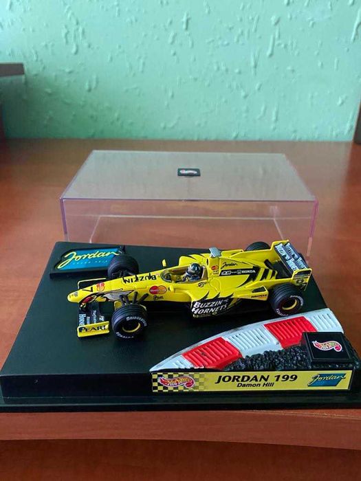 модели формула 1 Ferrari , Jordan Honda - HOT WHEELS -1.18 - 1.43
