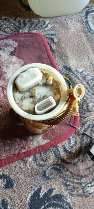 Бачок пассатв5 для насоса продам
