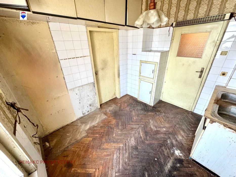 Тристаен апартамент за продажба кв. Широк център