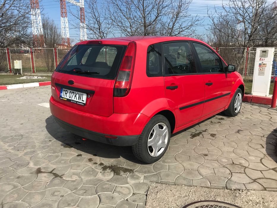 Vand Ford Fiesta 2004 1.3 bezina