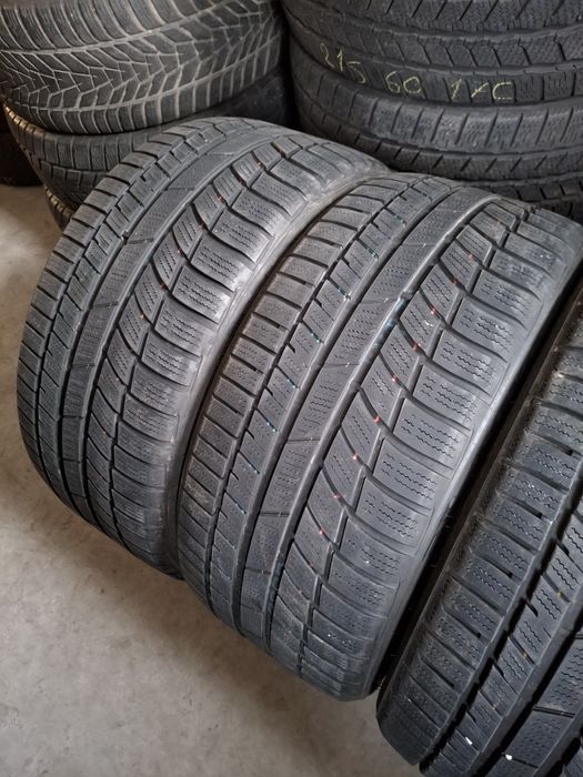 4 Anvelopele de iarnă  245 35 r18 si 225 40 r18 Toyo