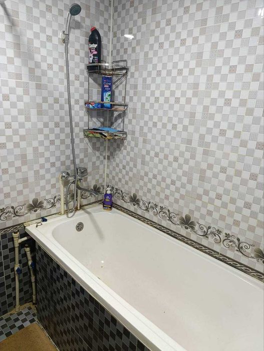 Дом продаётся (бывшие общежитие.)  2х комнатная 3-етаж