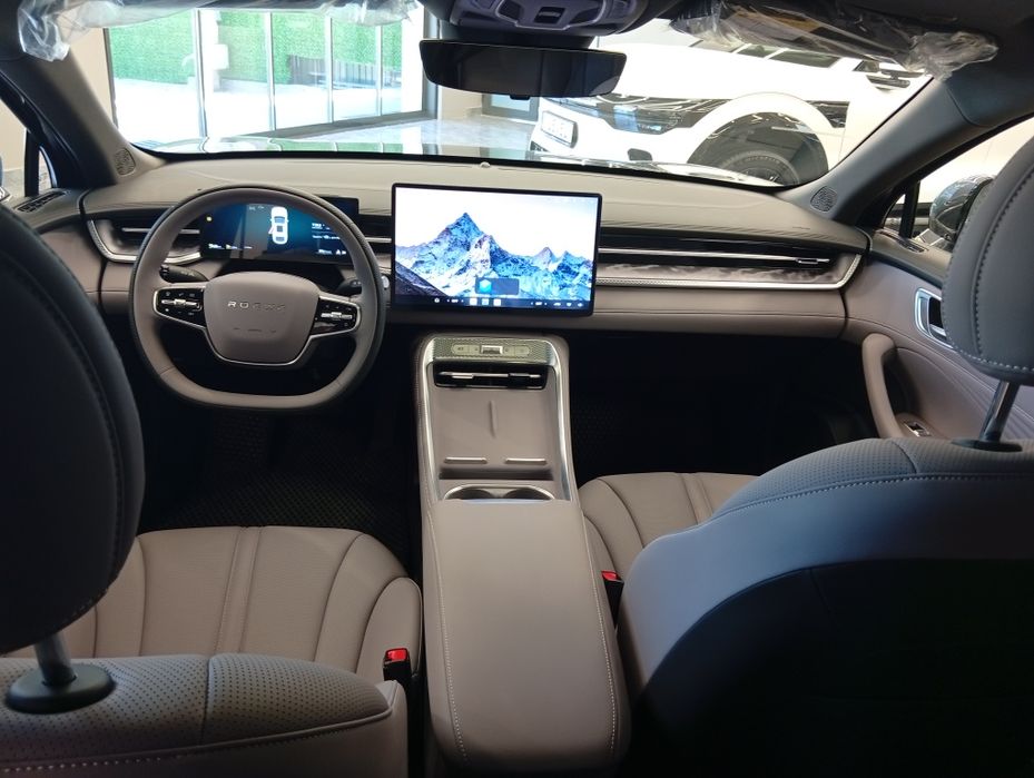 ROEWE M7 DMH 2026
Yangi avtomobil. Premium klassdagi zamonaviy gibrid