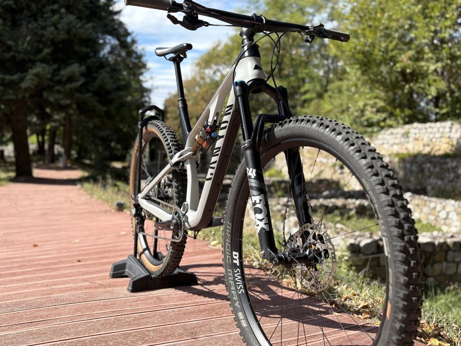 2022 Canyon Neuron CF8 Carbon Full XT/Kashima